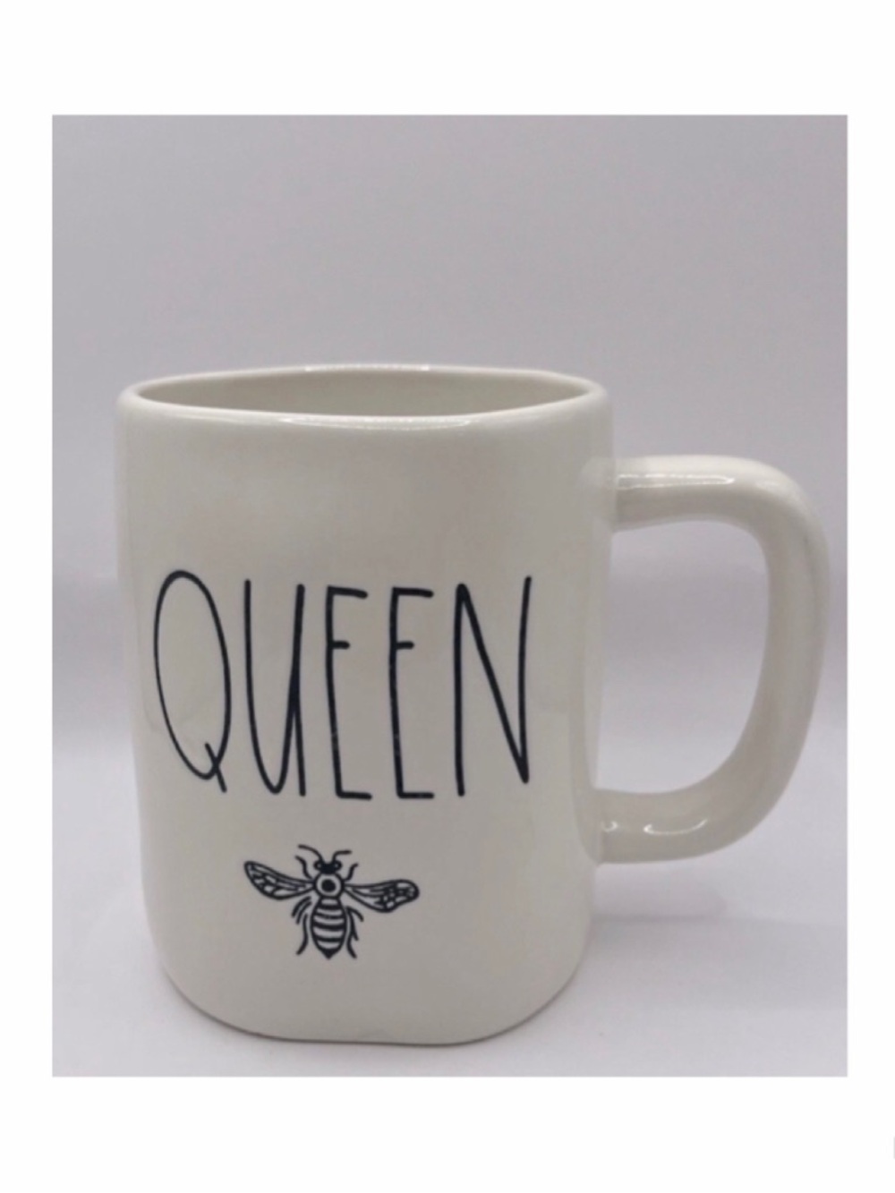 NEW Rae Dunn Queen Bee Mug ๐